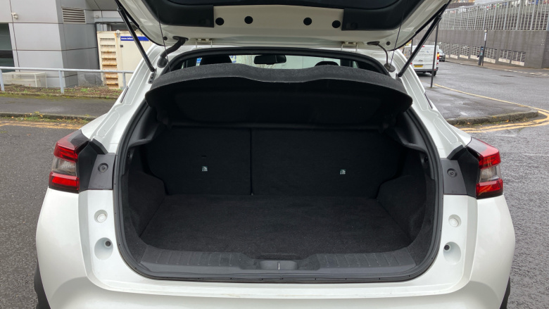 Nissan Juke 1.0 DiG-T N-Connecta 5dr Petrol Hatchback